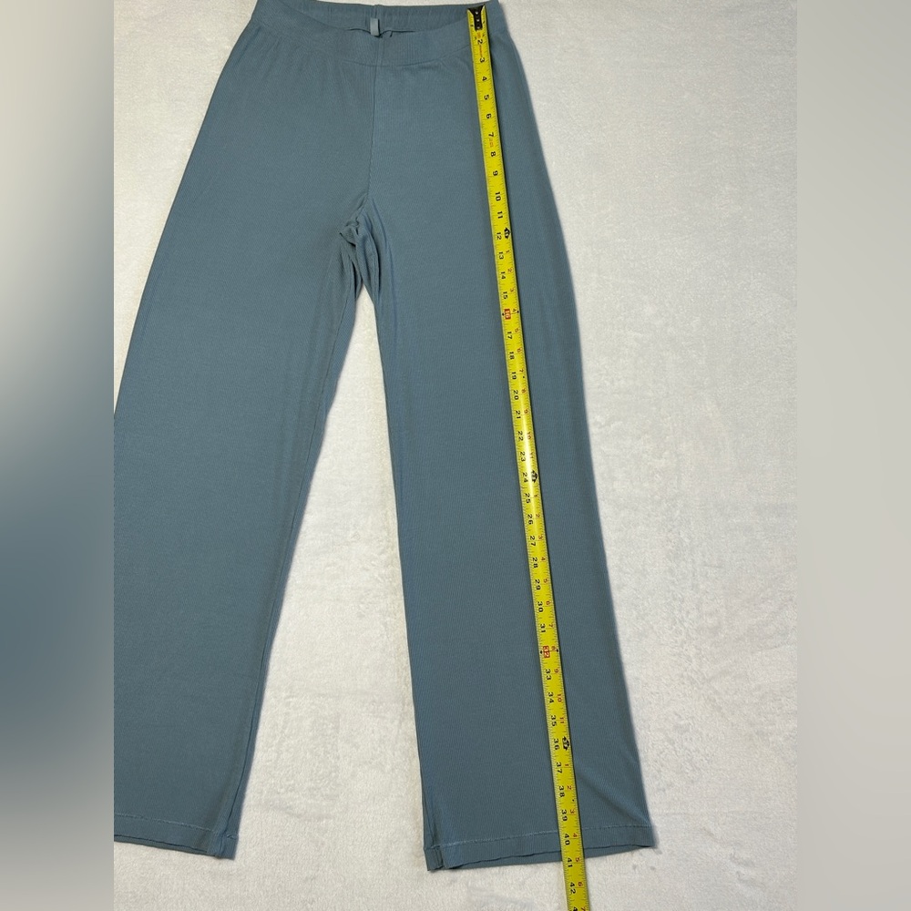 SKIMS Wide Leg Lounge Pants in Gray and Teal Blue - Picture 15 of 15